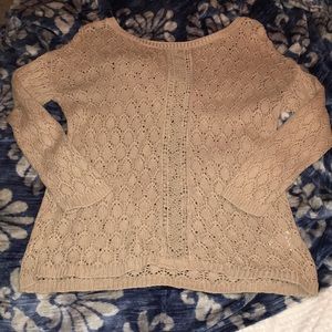 Creme long sleeve sweater // Jaclyn Smith